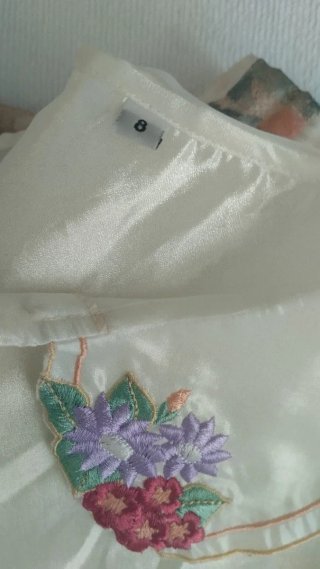 Conjunto falda y blusa floral niña