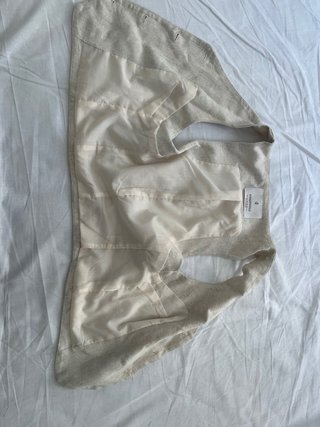 Chaleco Stradivarius beige claro