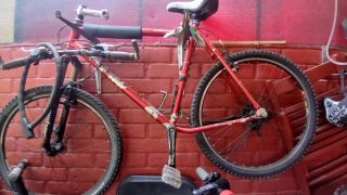 Bicicleta de Aluminio Roja