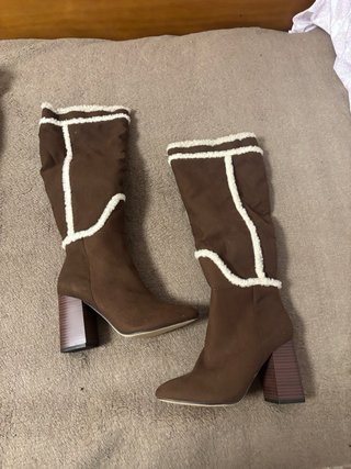 Botas marrones con forro de pelo