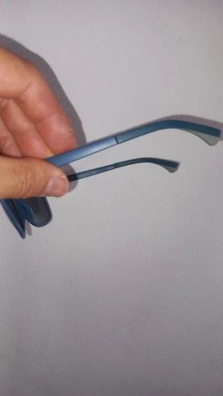 Gafas de sol azules