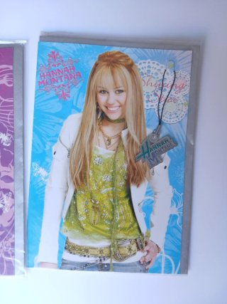 Pack 3 Tarjetas Hannah Montana con Colgante