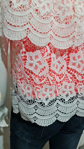 Blusa Bonabella Encaje Talla M-L