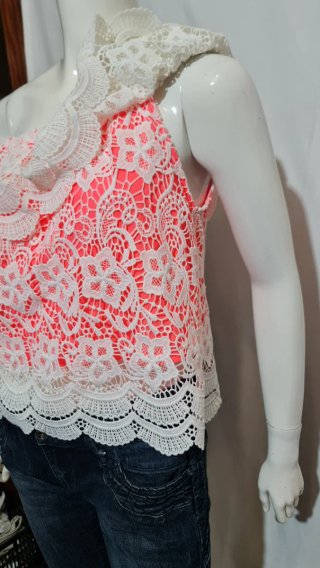 Blusa Bonabella Encaje Talla M-L