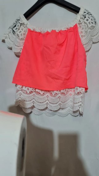 Blusa Bonabella Encaje Talla M-L
