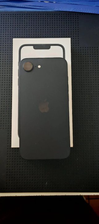 iPhone 16e 128 GB Nero con scatola
