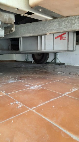 Comanche Montana con cofre e instalación eléctrica