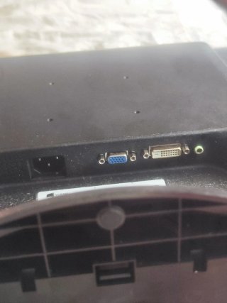 Monitor YURAKU Negro con Cables