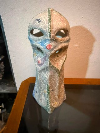 Figura cerámica Casa Batlló Chimenea