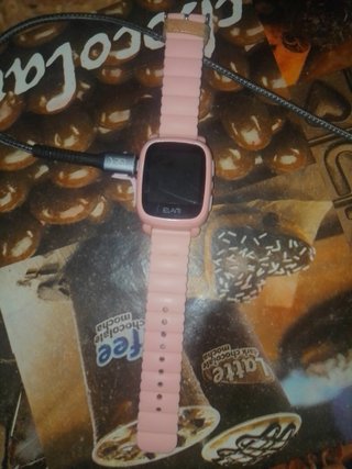 Reloj inteligente rosa ELARI kids pone 2