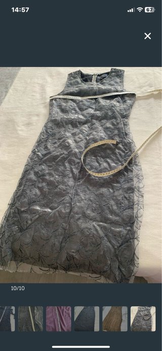 Traje de chaqueta y falda dorado