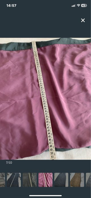 Traje de chaqueta y falda dorado