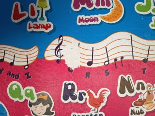 Alfombra infantil acolchada letras