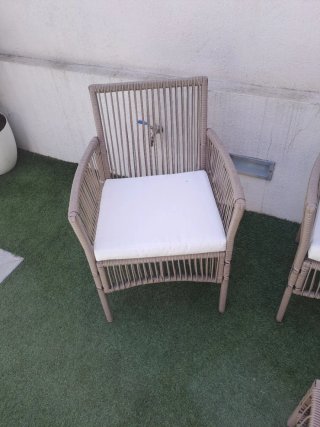 Conjunto sofá y mesa de jardín