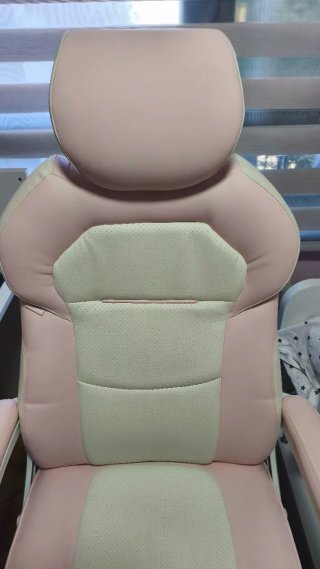 Silla de ordenador ergonómica rosa y blanca