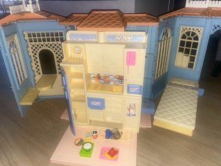 Casa de muñecas plegable