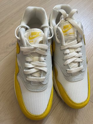 Nike Air Max 1 Blanco y Amarillo