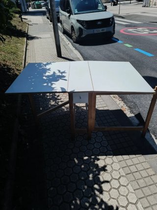 Mesa extensible madera y blanco