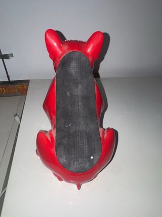 Altavoz Perro Rojo Gafas Sol