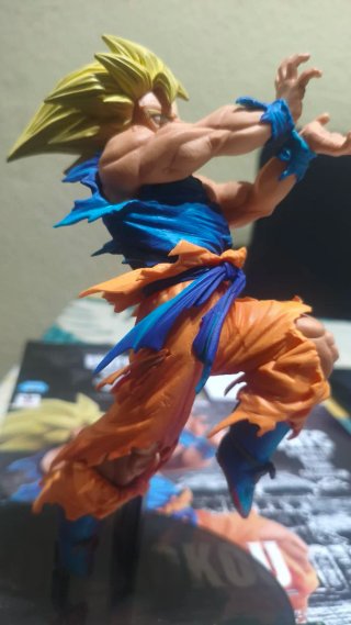 Figura Goku Super Saiyan