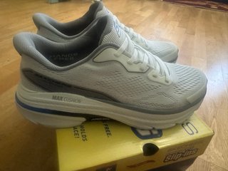 Skechers Slip-Ins Max Cushion Gris Blanco
