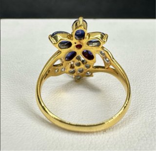 Anillo Flor Zafiros y Diamantes Naturales