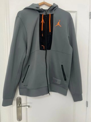 Chaqueta Jordan Gris y Naranja