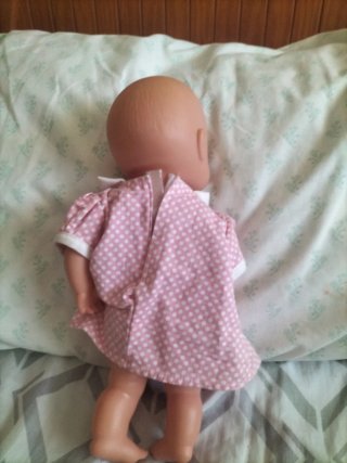 Muñeca Nenuco con cuna y accesorios