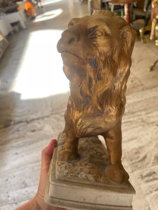Statua Leone cermica  ( bisquit?) per liquori