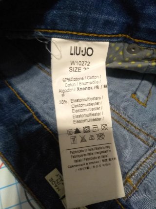 Vaqueros cortos Liu Jo Jeans con tachuelas