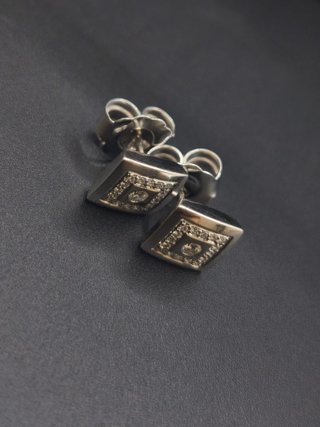 Pendientes de Oro con Diamantes 18K 4.70GR
