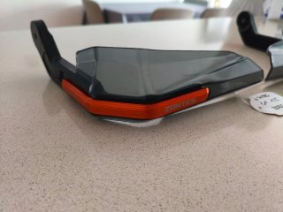 Cubremanos Zontes G1 125 Negro/Naranja