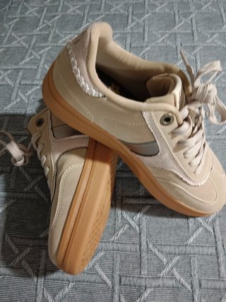 Zapatillas Mustang Mujer Beige/dorado Nuevas