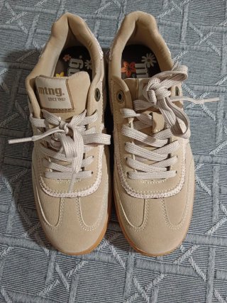 Zapatillas Mustang Mujer Beige/dorado Nuevas