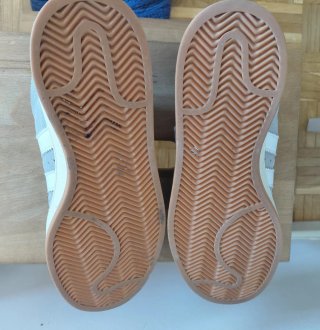 Zapatillas Adidas Grises y Blancas