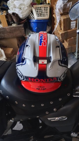 Mono de moto competición Repsol Honda