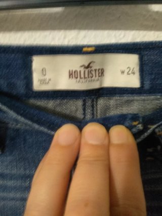 Vaqueros cortos Hollister desgastados