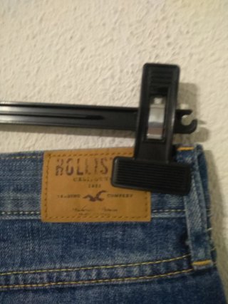 Vaqueros cortos Hollister desgastados