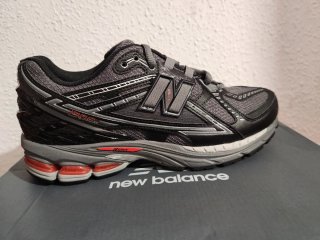 Zapatillas New Balance 1906R Gris talla 43