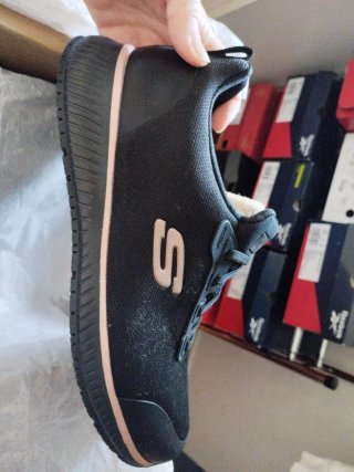 Zapatillas Skechers Memory Foam Negras Rosas