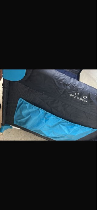 Cuna de viaje y alzador de silla portátil