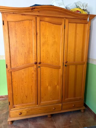 Armario de madera 3 puertas 180. 2 metros de alto