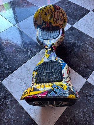 Hoverboard con diseño graffiti