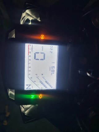 Zontes 125cc Negra y Amarilla