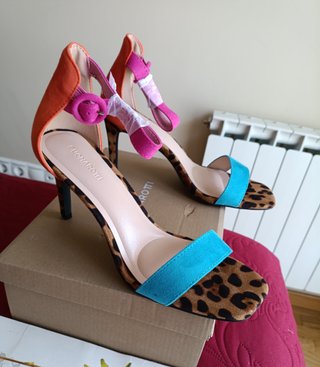 Sandalias elegantes multicolor talla 39 de 74,99€