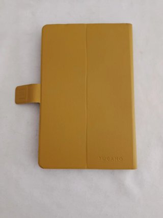 Funda universal para tablet color mostaza