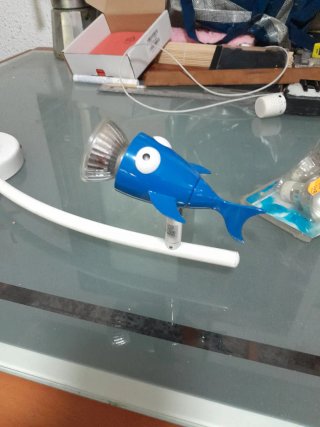 Lámpara infantil Ikea Krip peces