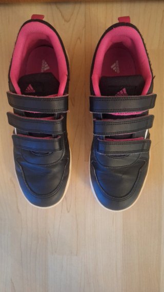 Tenis Adidas Niña Negro y Rosa