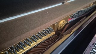 Piano Vertical Young Chang