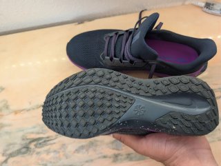 Deportivas Nike Negras y Moradas